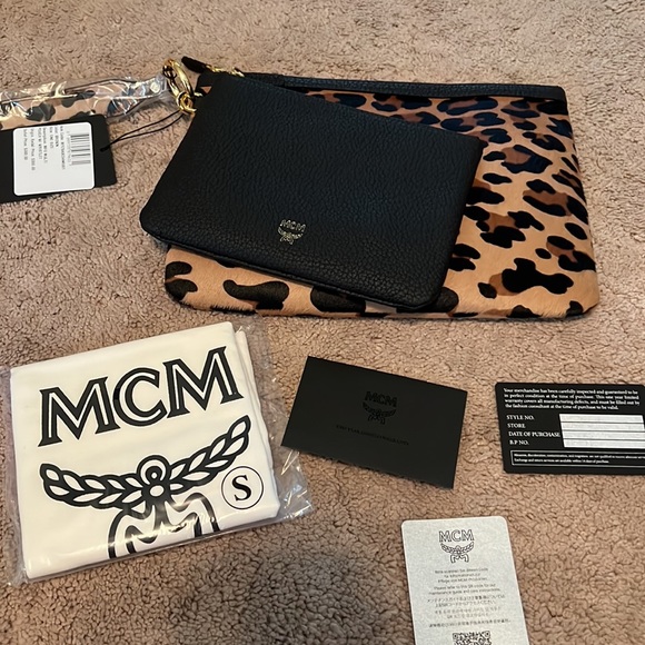 Limited stock! Clearance! New MCM one size pouch set $380+ tax - Picture 2 of 7
